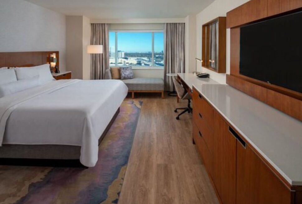 Hotels with Jacuzzi in Room in Houston USA 2025