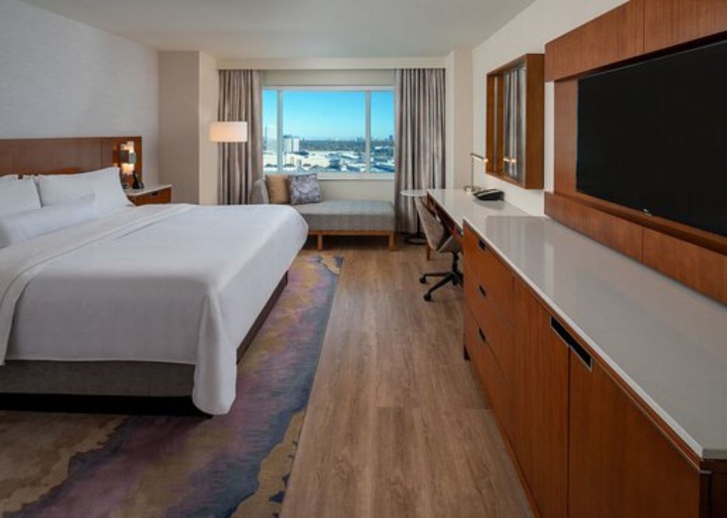 Hotels with Jacuzzi in Room in Houston USA 2025